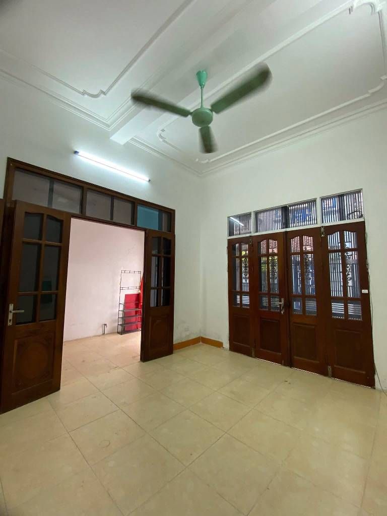 Bán 85M giáp nhị tặng nhà lô góc hoàng mai